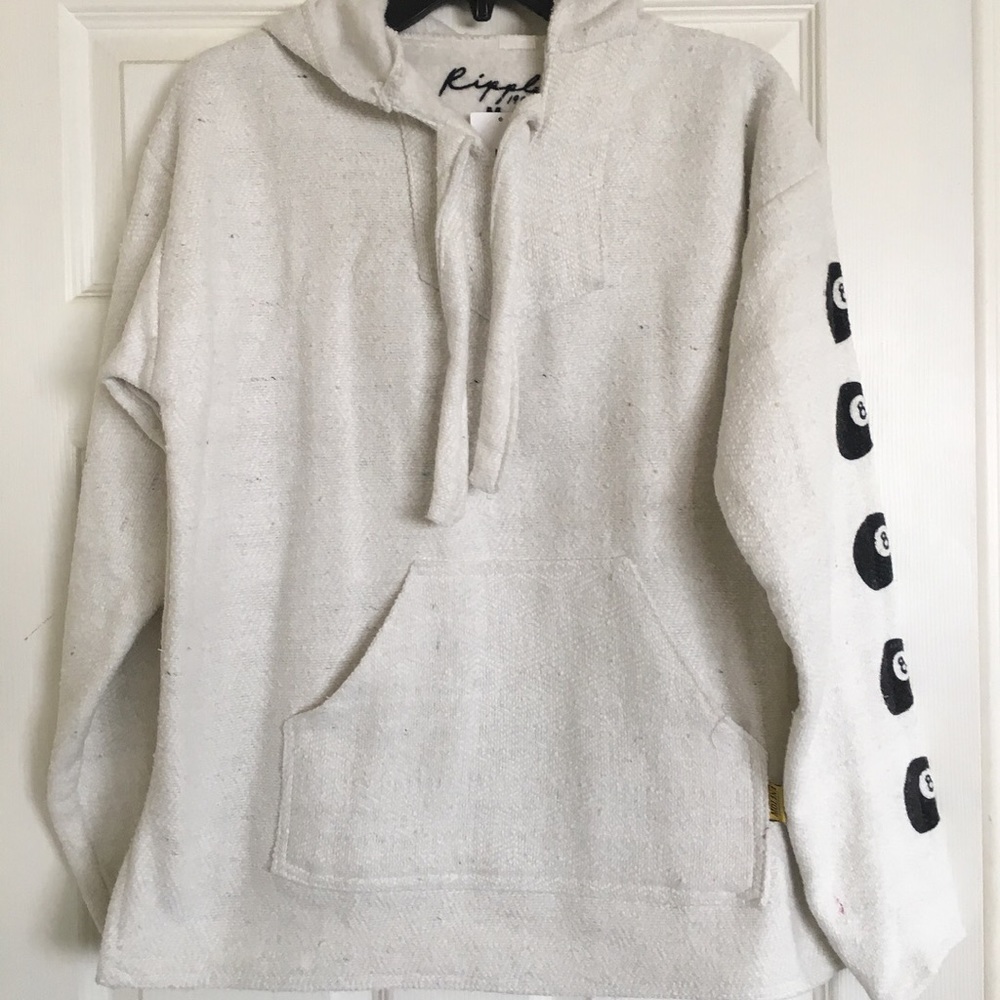 BNWT "8 Ball" Pullover